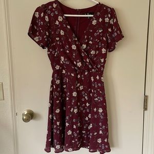 Lulu’s XS maroon / burgundy floral dress
